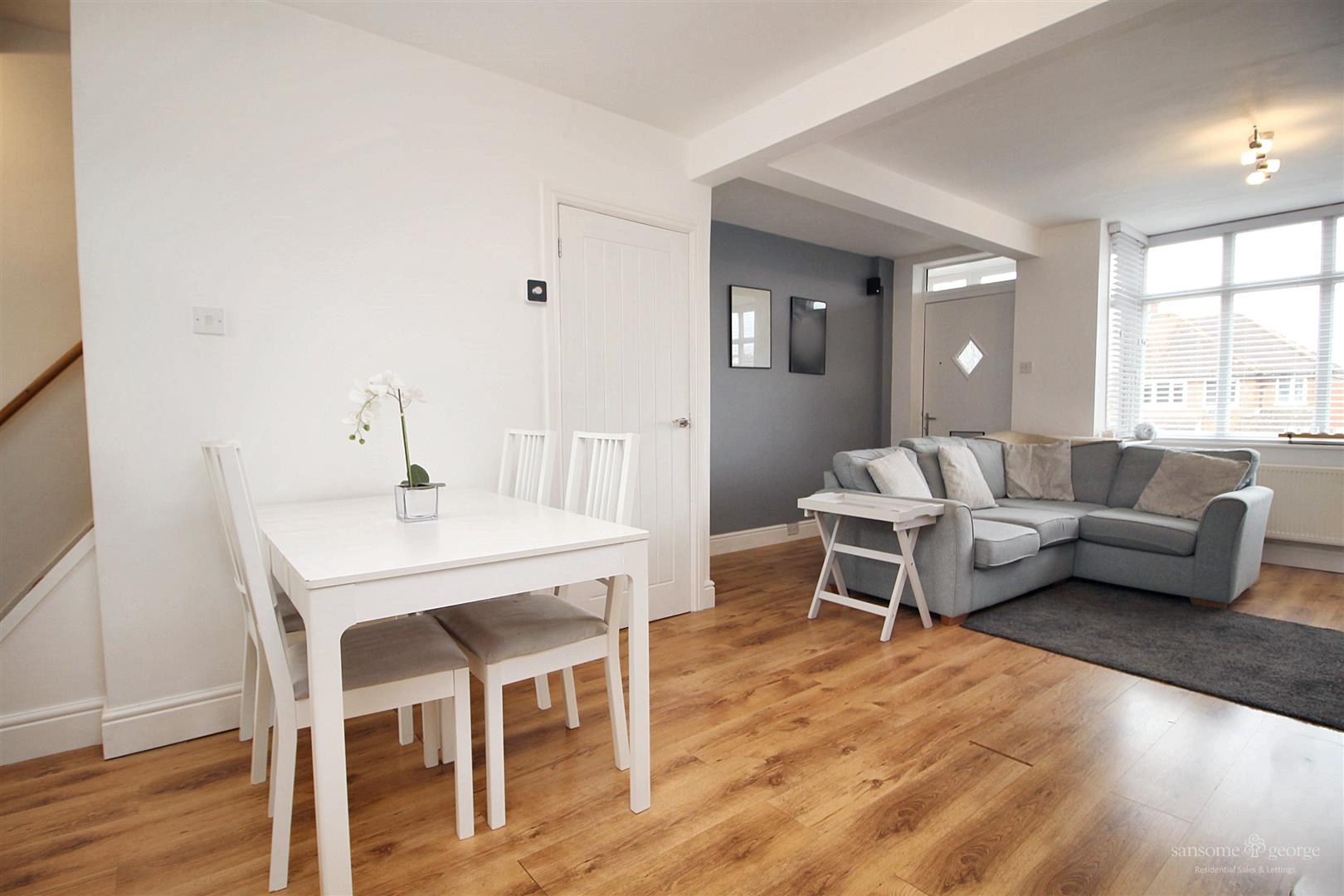 Grasmere Avenue, Tilehurst, Reading